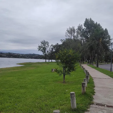 Dpto En Carlos Paz Con Vista Al Lago Villa Carlos Paz Exterior photo